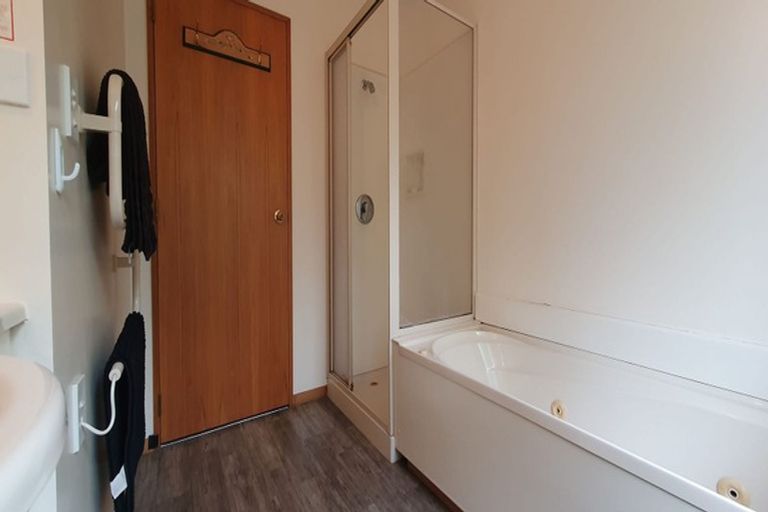 Photo of property in 42d Merrin Street, Avonhead, Christchurch, 8042