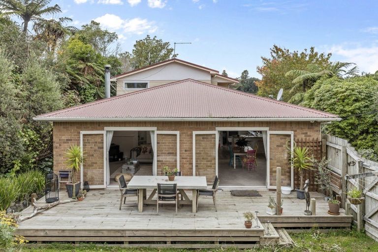 Photo of property in 13 Fernleigh Street, Ferndale, New Plymouth, 4310