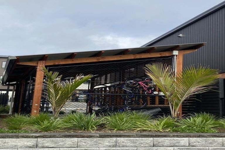 Photo of property in 51 Jabuka Street, Glen Eden, Auckland, 0602