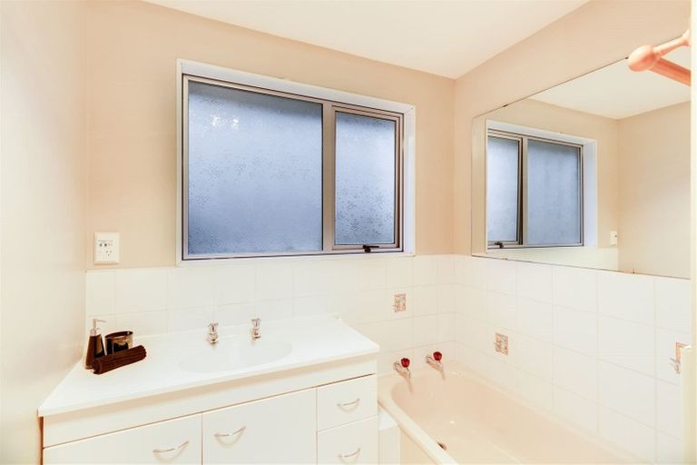 Photo of property in 24 Colina Street, Avonhead, Christchurch, 8042