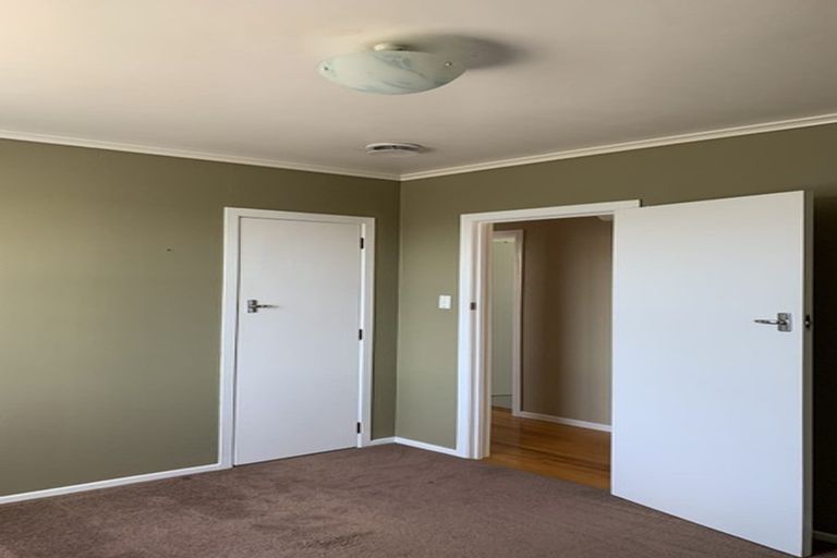 Photo of property in 1/28 Lyttelton Avenue, Forrest Hill, Auckland, 0620