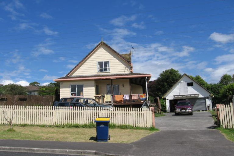 Photo of property in 13 Sabana Place, Unsworth Heights, Auckland, 0632