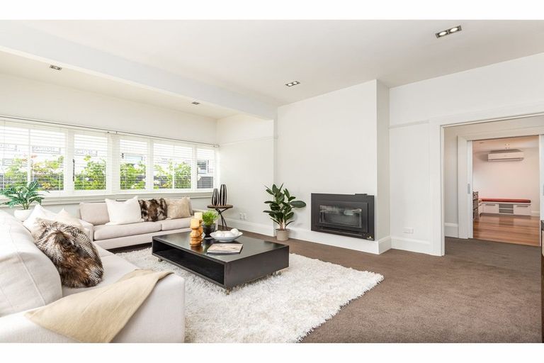 Photo of property in 52 Hawkesbury Avenue, St Albans, Christchurch, 8014