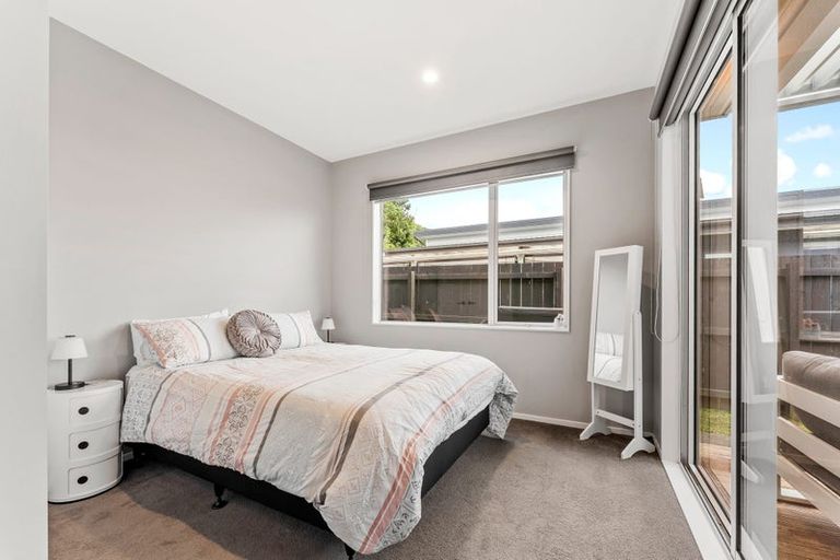 Photo of property in 2 Boocock Crescent, Orewa, 0931