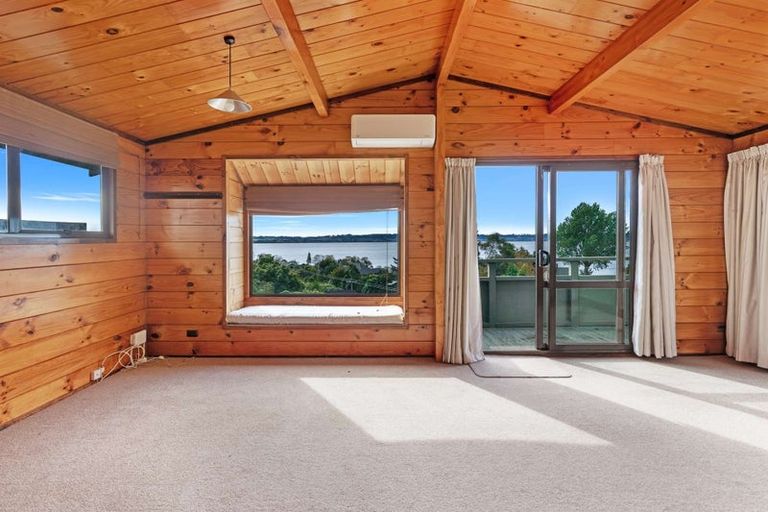 Photo of property in 6 Aries Place, Kawaha Point, Rotorua, 3010