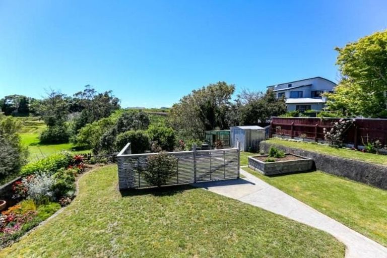 Photo of property in 233b Carrington Street, Vogeltown, New Plymouth, 4310