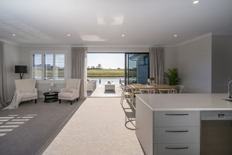 Photo of property in 28 Ngaroma Crescent, Whitianga, 3510