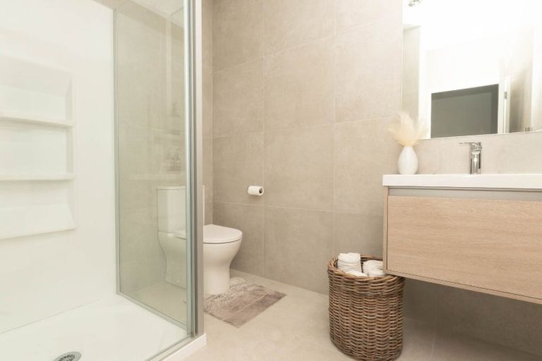 Photo of property in 8 Tara Lane, Manurewa, Auckland, 2102