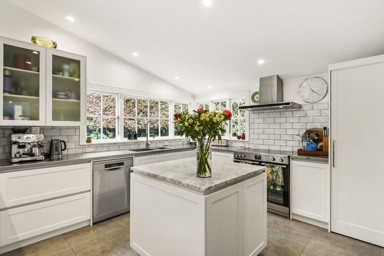 Photo of property in 1/12a Moore Street, Hillcrest, Auckland, 0627