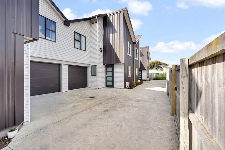 Photo of property in 2/12 Beaumont Street, Hamilton East, Hamilton, 3216
