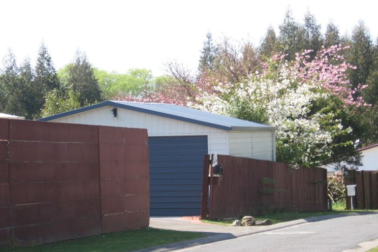 Photo of property in 21 Augustus Earle Place, Pukehangi, Rotorua, 3015