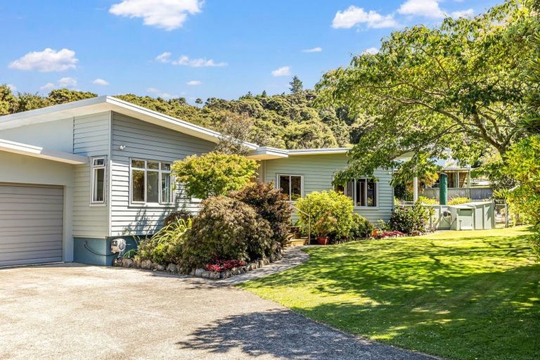 Photo of property in 93 Tarapatiki Drive, Whitianga, 3510