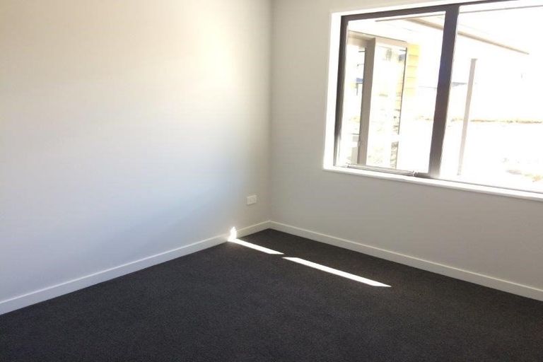 Photo of property in 15 Kirimoko Crescent, Wanaka, 9305