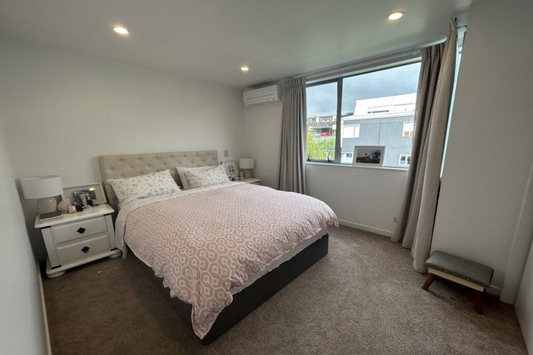 Photo of property in Altar Apartments, 32/120 Rintoul Street, Newtown, Wellington, 6021
