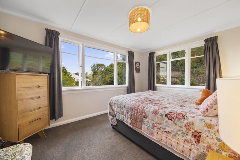 Photo of property in 66 Lindsay Road, Balaclava, Dunedin, 9011