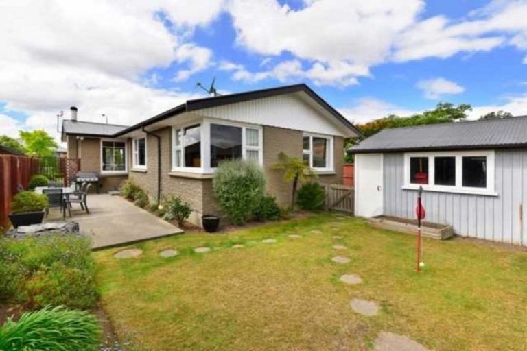 Photo of property in 26 Oakhampton Street, Hornby, Christchurch, 8042