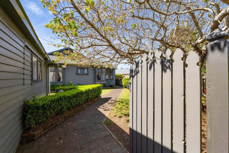 Photo of property in 263 Huatoki Street, Upper Vogeltown, New Plymouth, 4310