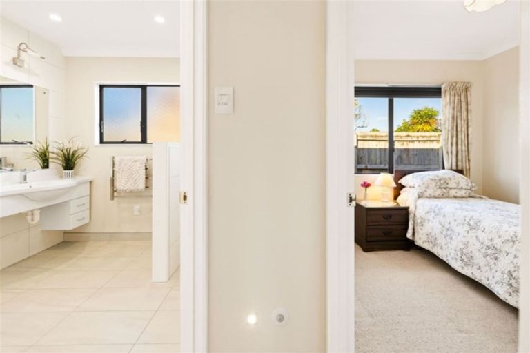 Photo of property in 1/25 Rathgar Road, Henderson, Auckland, 0610