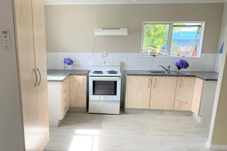 Photo of property in 2/33 O'donn Avenue, Beach Haven, Auckland, 0626