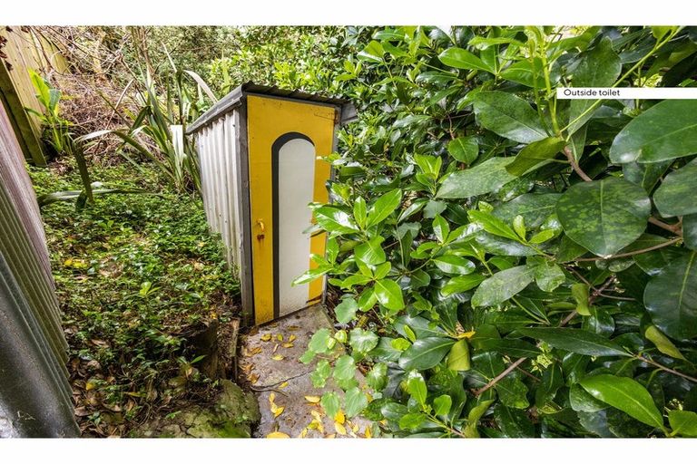 Photo of property in 50 Sea View Road, Baylys Beach, Dargaville, 0377