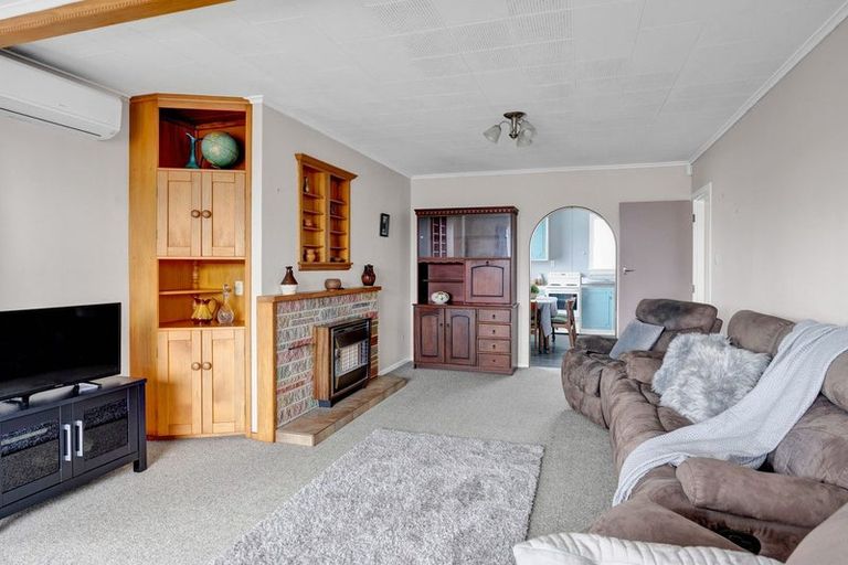 Photo of property in 14 Murray Avenue, Hawera, 4610