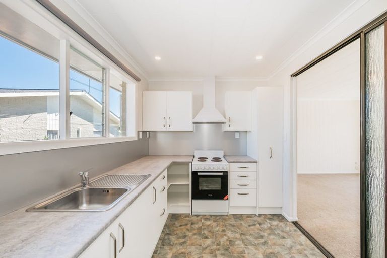 Photo of property in 12a Callender Terrace, Paraparaumu Beach, Paraparaumu, 5032