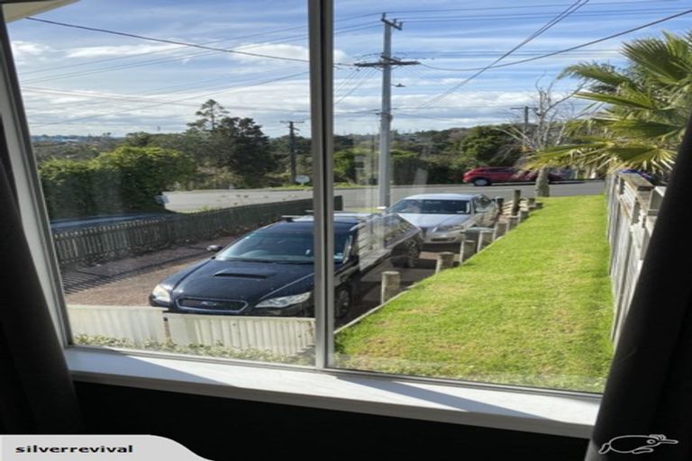 Photo of property in 1/16 Stanley Road, Glenfield, Auckland, 0629