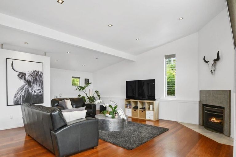 Photo of property in 8 Pineview Lane, Helensville, 0875