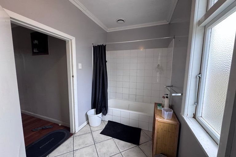 Photo of property in 9 Ruahine Street, Roslyn, Palmerston North, 4414