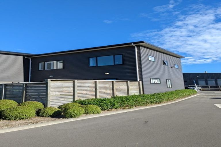 Photo of property in 11/9u Surrey Street, Tawa, Wellington, 5028