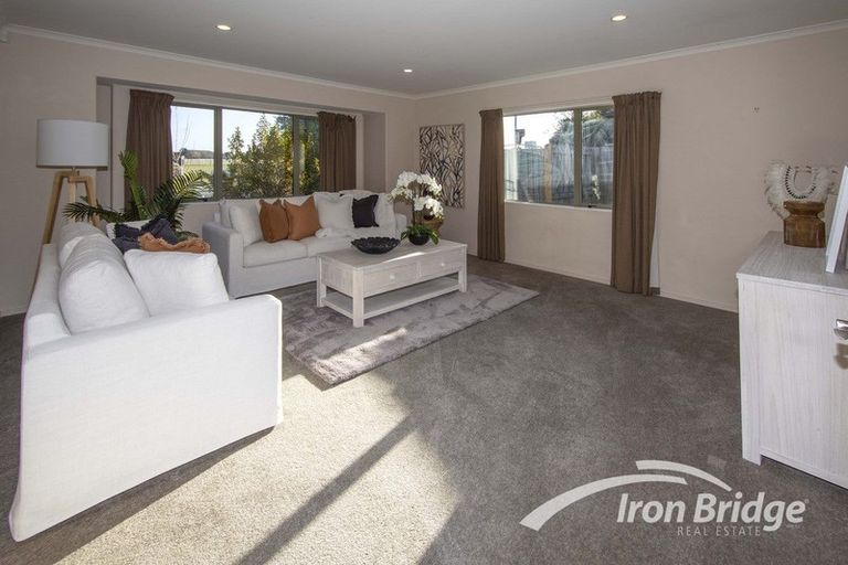 Photo of property in 47 Rolleston Drive, Rolleston, 7614