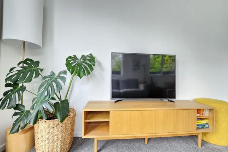 Photo of property in 59c Larsen Crescent, Tawa, Wellington, 5028