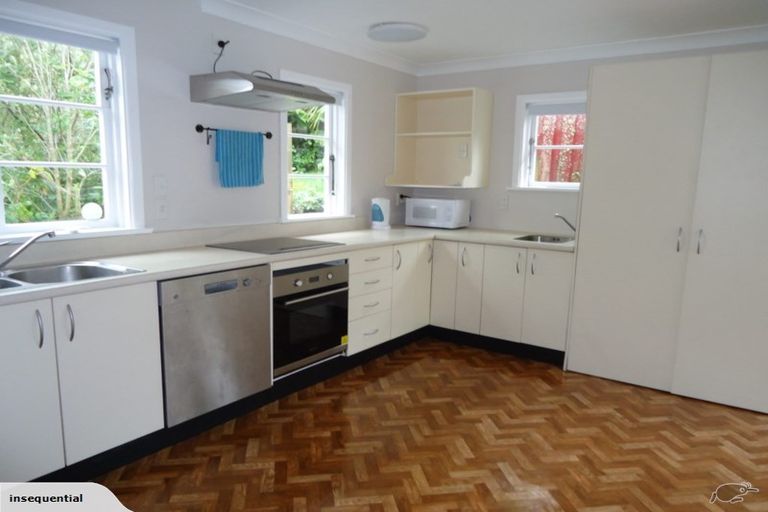 Photo of property in 7 Seaforth Terrace, Karori, Wellington, 6012