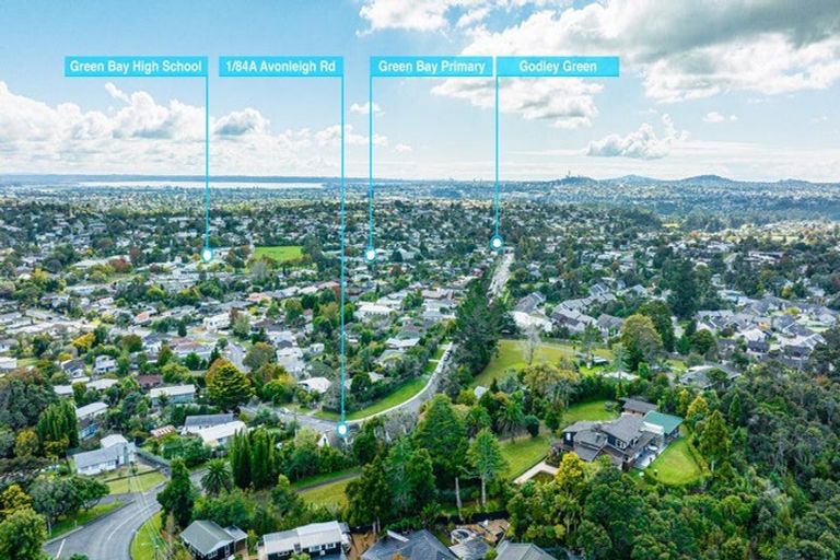 Photo of property in 84a/2 Avonleigh Road, Green Bay, Auckland, 0604