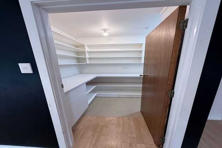 Photo of property in 104 Waterloo Crescent, Hokowhitu, Palmerston North, 4410