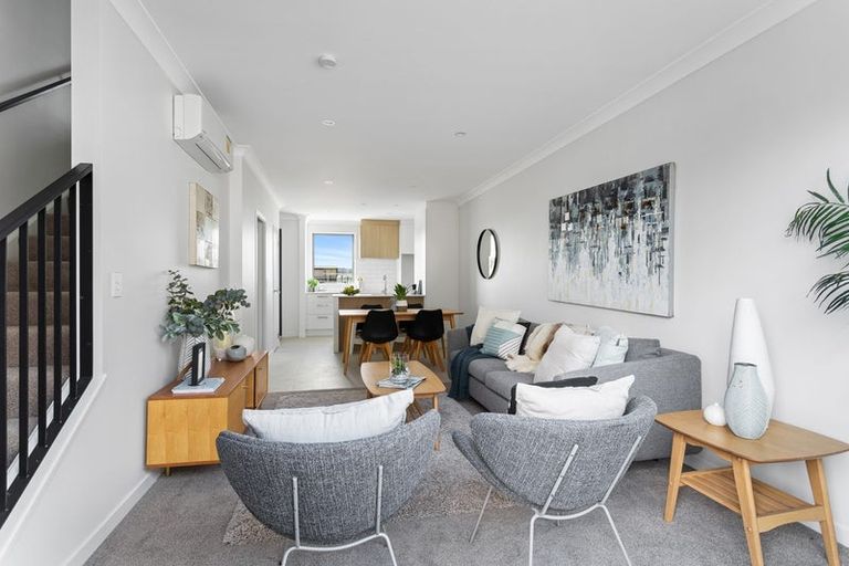Photo of property in 112 Pepene Avenue, Takanini, Auckland, 2112