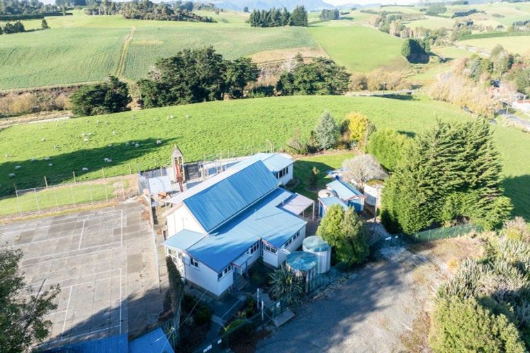 Photo of property in 22 Glenham School Road, Glenham, Wyndham, 9891