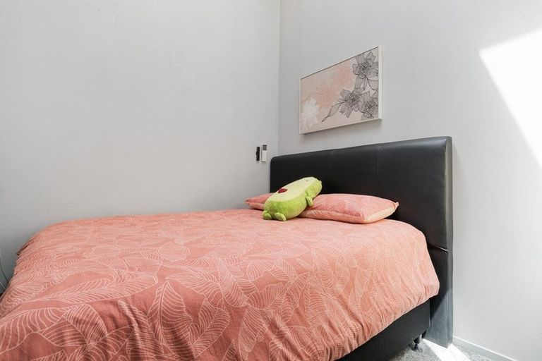 Photo of property in 1/1a Halsey Road, Manurewa, Auckland, 2102