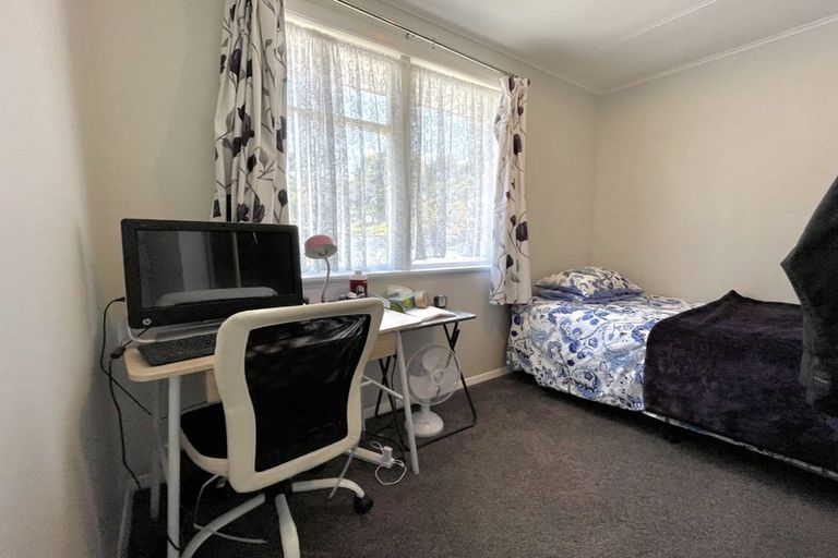 Photo of property in 192 Sievers Grove, Cannons Creek, Porirua, 5024