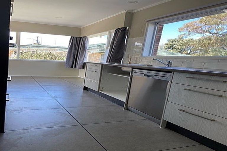 Photo of property in 29 Myers Road, Manurewa East, Auckland, 2102