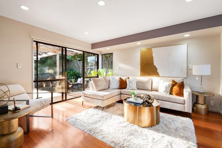 Photo of property in 2/8 Antrim Grove, Bayview, Auckland, 0629