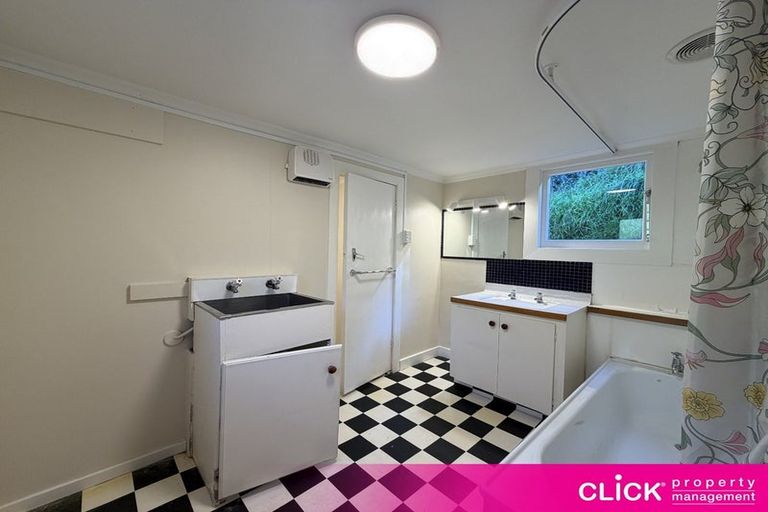 Photo of property in 7 Kellas Street, Macandrew Bay, Dunedin, 9014