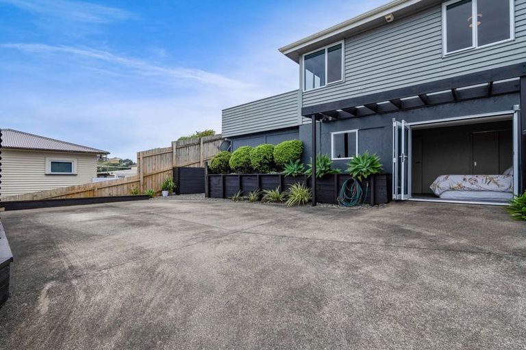 Photo of property in 116 Omata Road, Marfell, New Plymouth, 4310