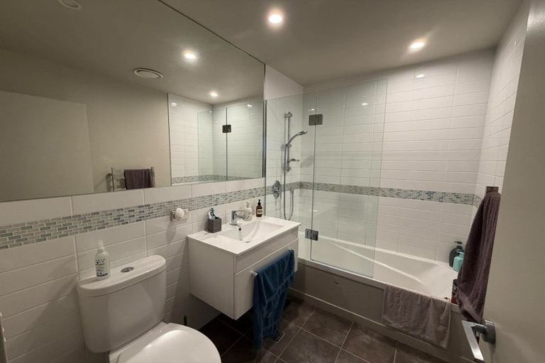 Photo of property in 18/8 Thatcher Crescent, Crofton Downs, Wellington, 6035