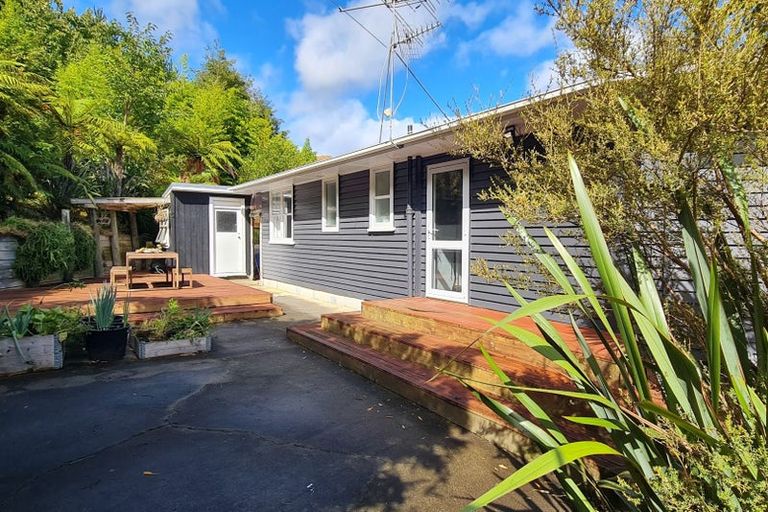Photo of property in 23 Poneke Drive, Waikanae, 5036