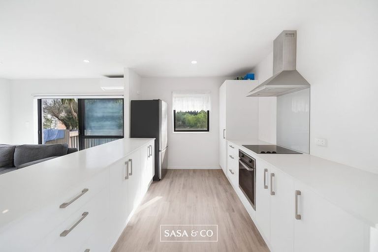 Photo of property in 90 Chelburn Crescent, Mangere East, Auckland, 2024