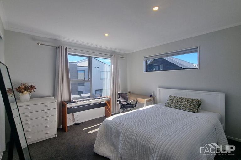 Photo of property in 1 Ko Tohu Place, Hobsonville, Auckland, 0616