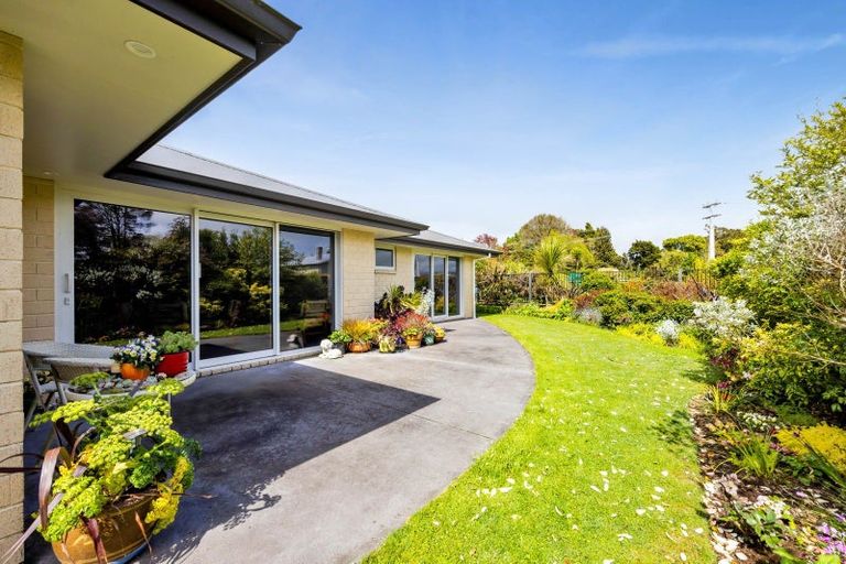 Photo of property in 35 Cloten Road, Stratford, 4332