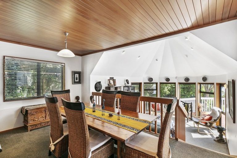 Photo of property in 5 The Crowsnest, Whitby, Porirua, 5024