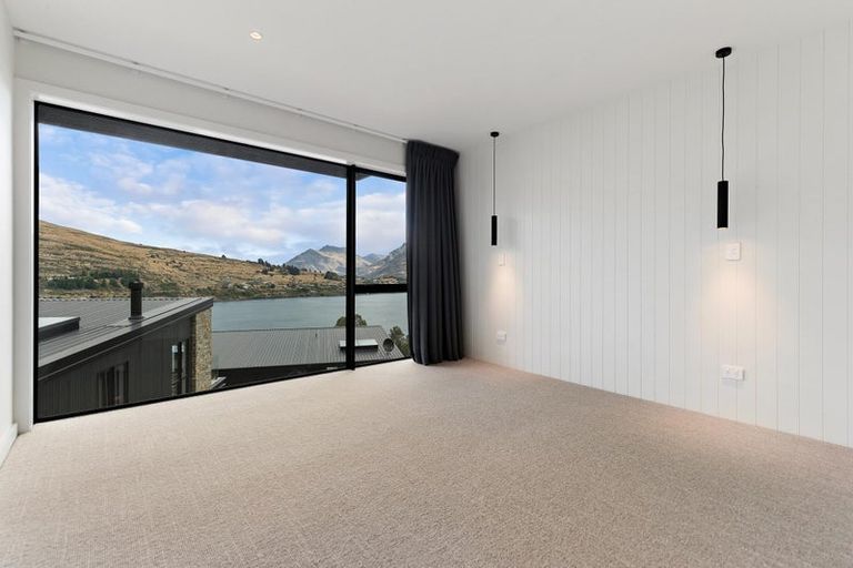 Photo of property in 15a Potters Hill Drive, Queenstown, 9300